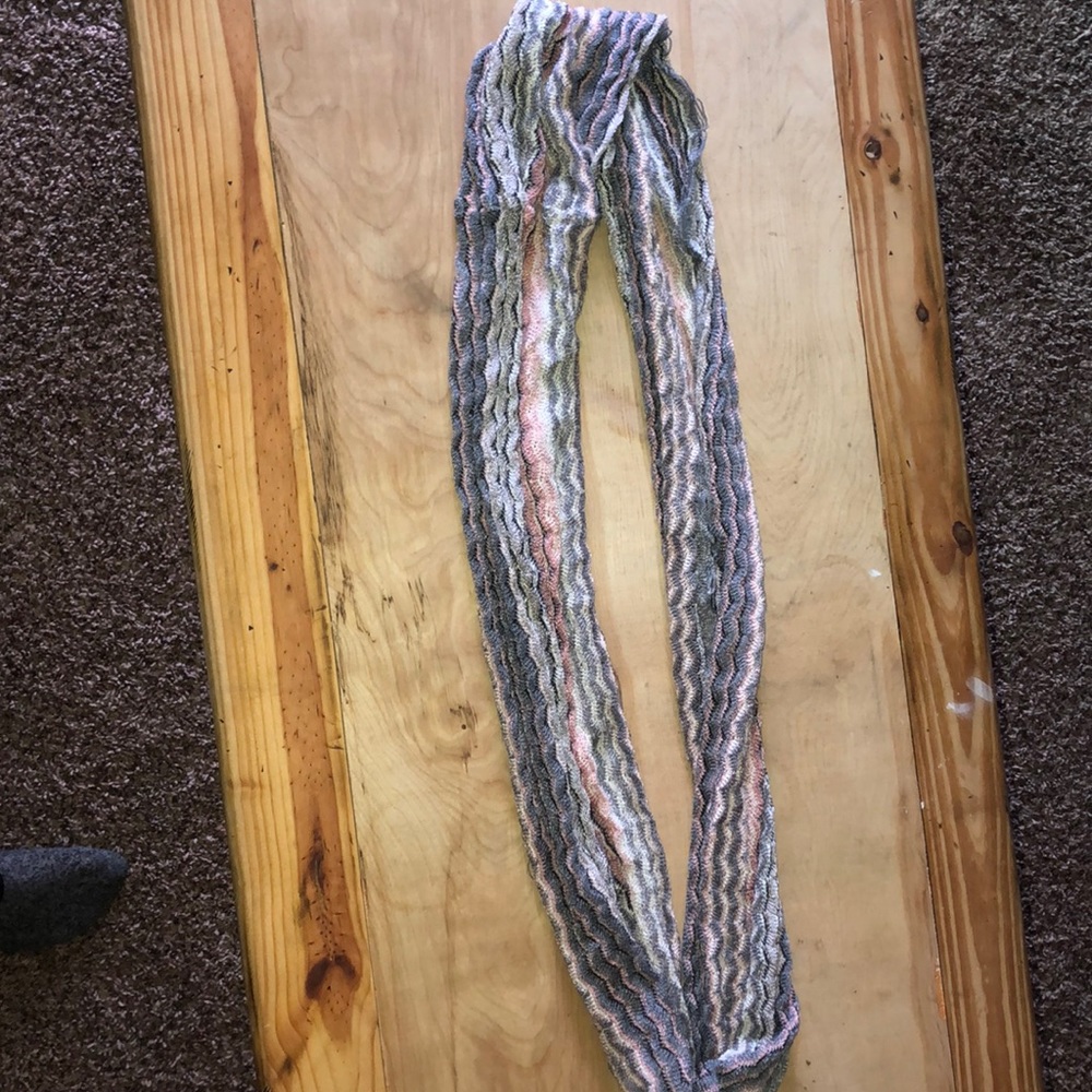 Scarves - Picture 6 of 7